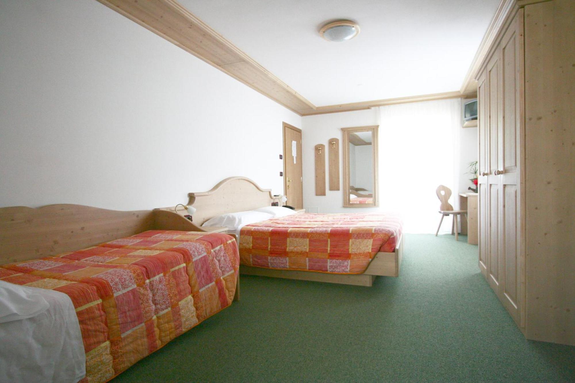 Hotel Cima Dodici Vigo di Fassa Dış mekan fotoğraf
